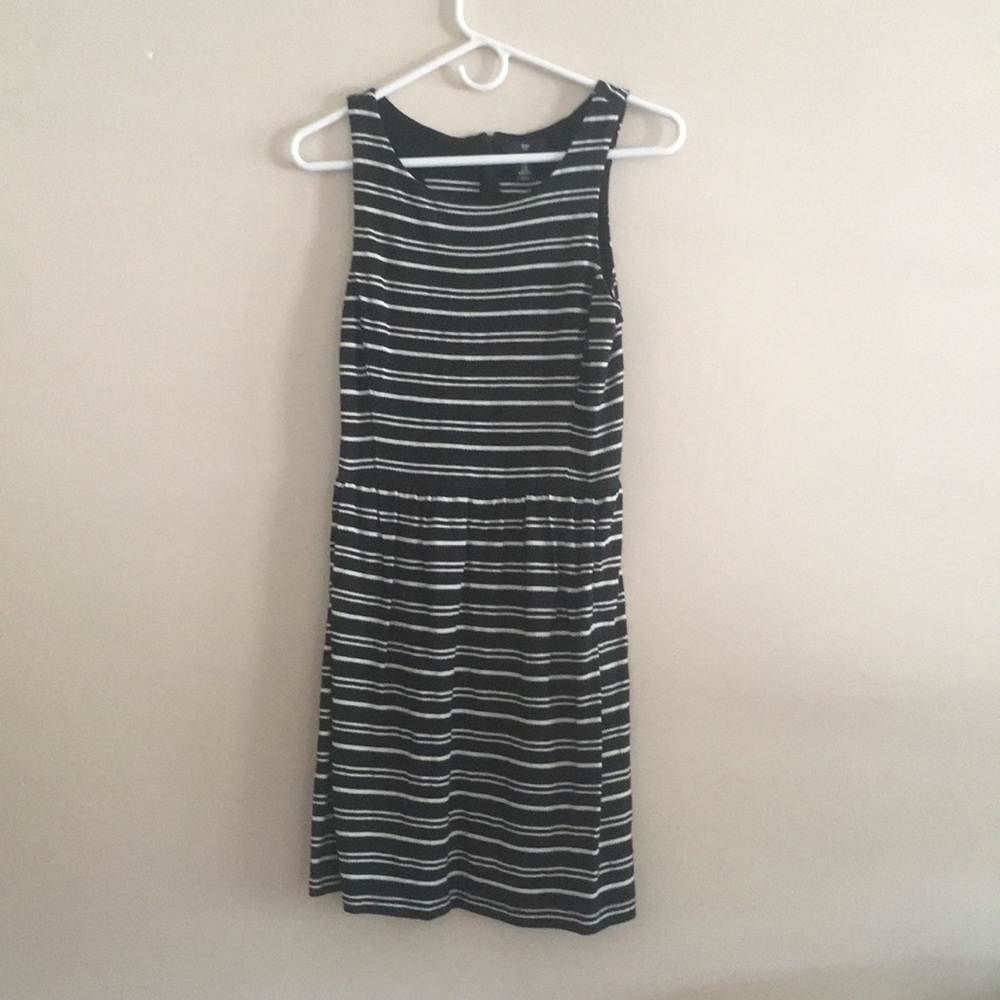 GAP black and white striped dress